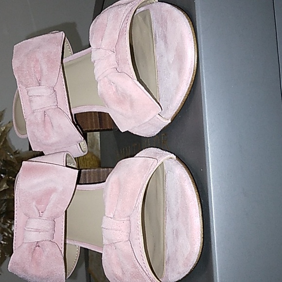 Ann Taylor Bow Sandals - Picture 8 of 9